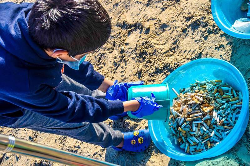 You are currently viewing Over 2,200 beach clean-up volunteers can collect 400,000 cigarette butts in Dubai over 1,100 hours